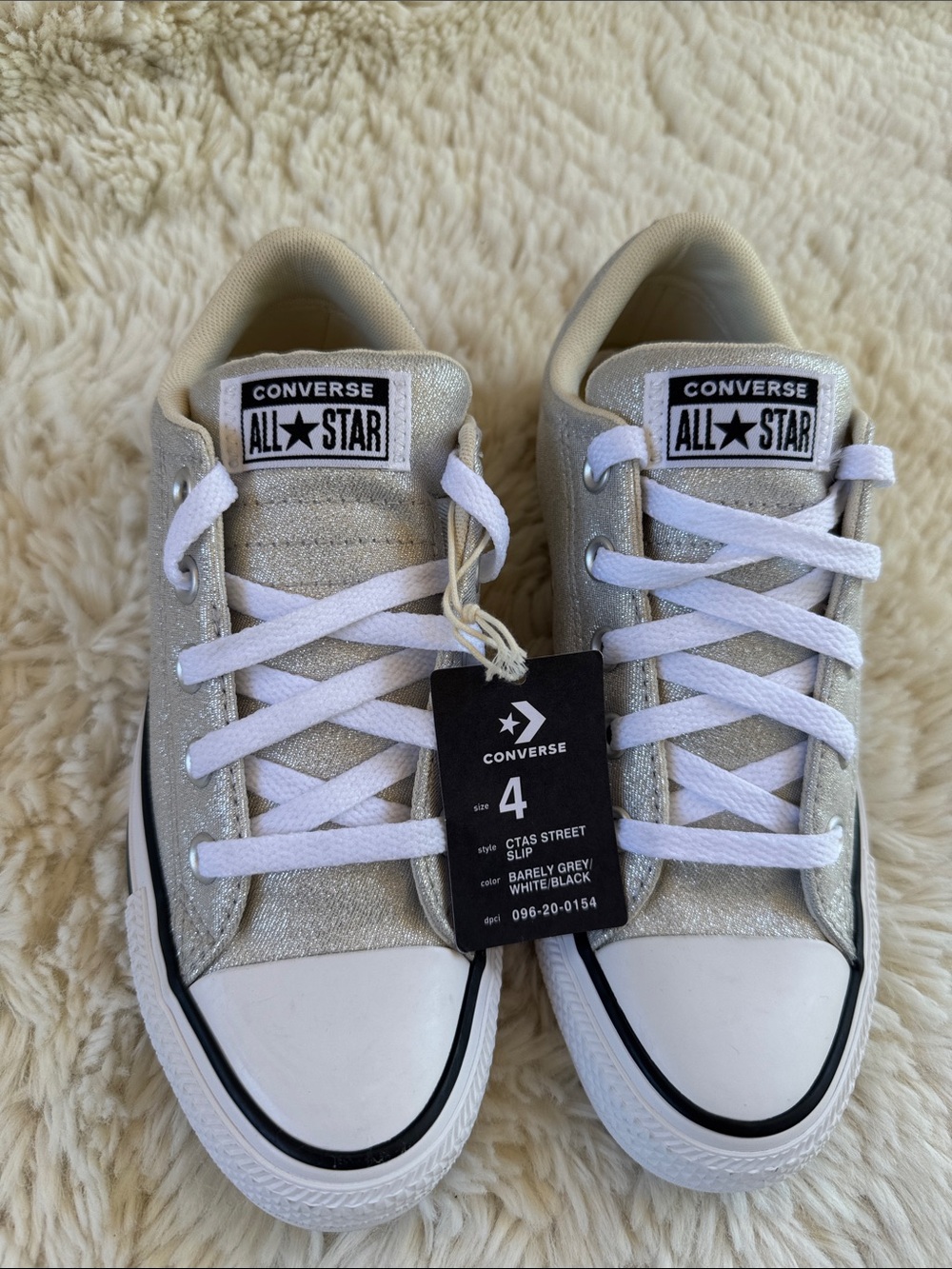 ConverseAllStar Unisex men’s 4 wo’s 6 Sneakers in Barely Grey and White